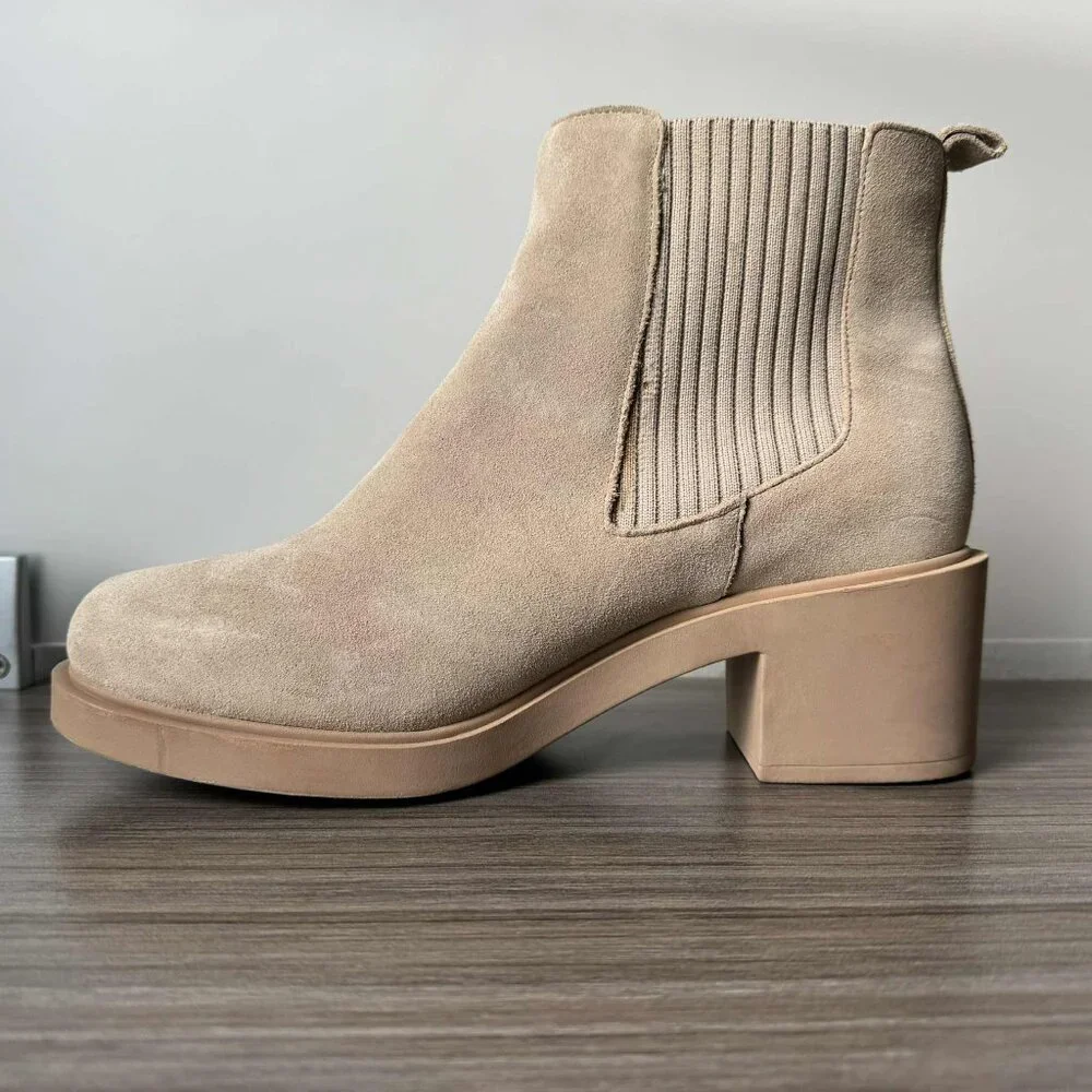 Andre Assous Gemma Chelsea Bootie Boots Size 9.5 $150 in Sesame Beige